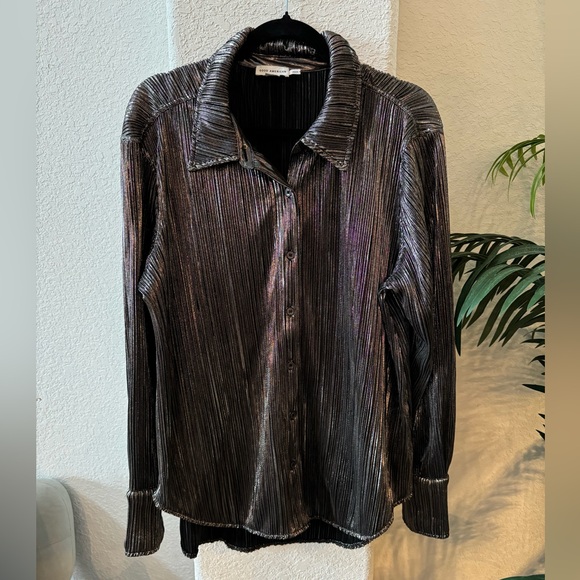 Good American plisse chrome pants set. Shirt size 3/4, pants size 5/6 - Picture 7 of 7